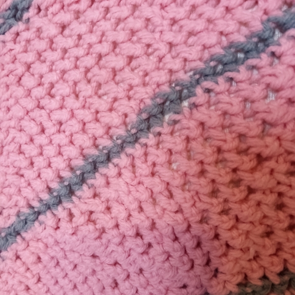 Handmade Crochet Blanket Throw pink and grey 61 inches x 78 inches - Picture 4 of 6